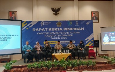KEPALA MIN 6 JEMBER SIAP BERTRANSFORMASI MENUJU INDONESIA EMAS 2045